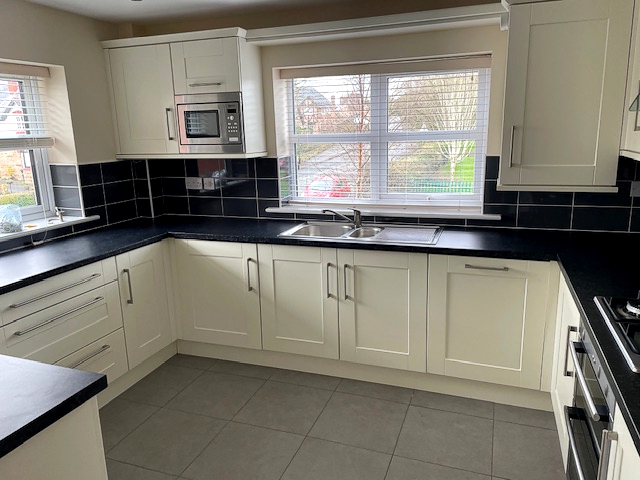 Flat in Northop to rent